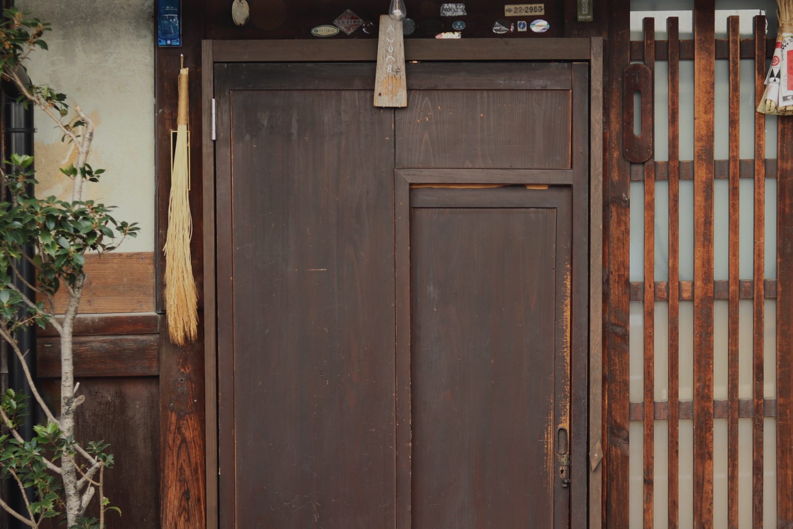 【 AWOMB 】お昼の営業をはじめます